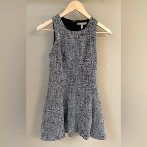 Black & white Banana Republic fit & flare classy dress. Worn 3 times, like new.